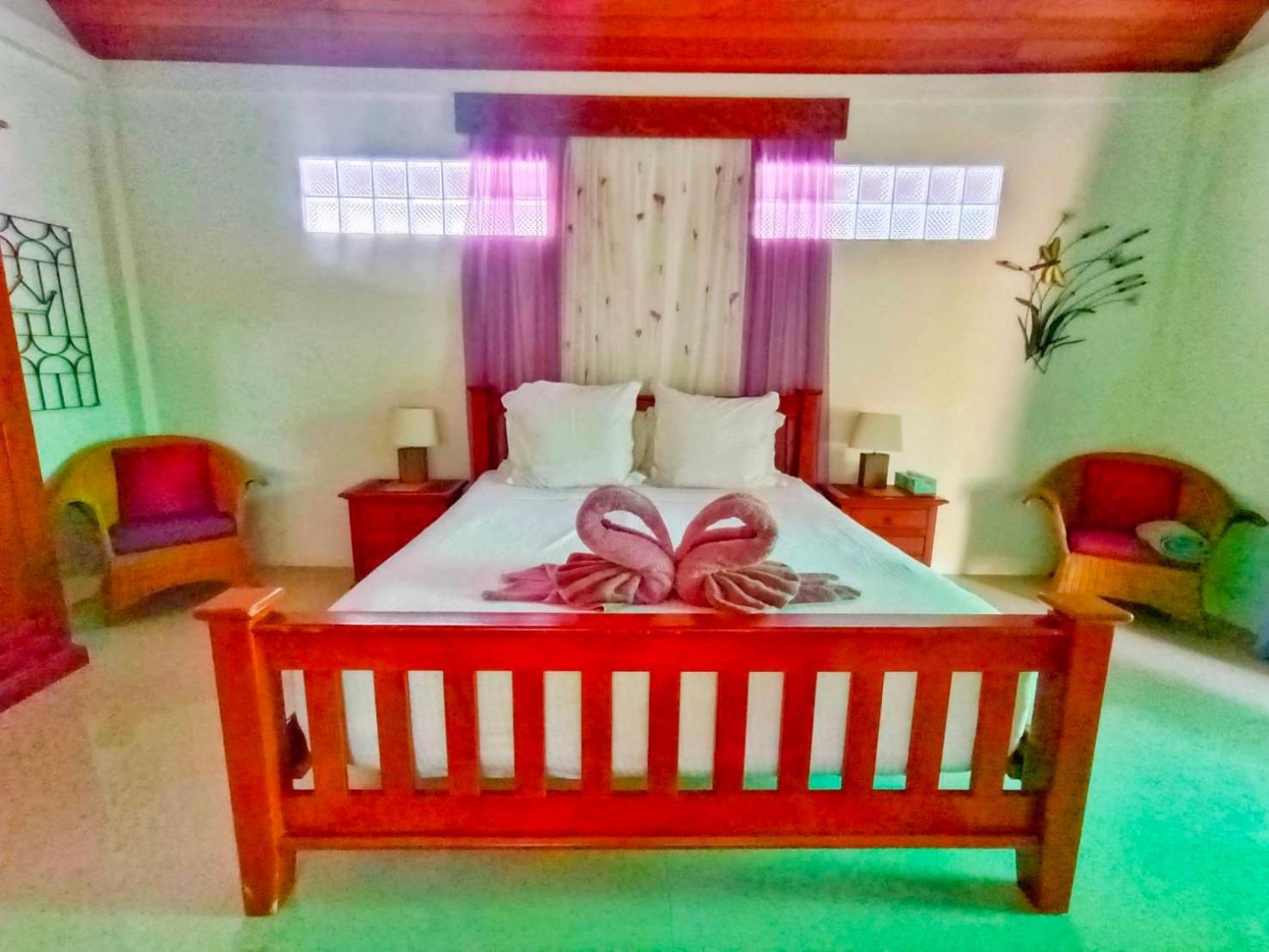 Kingsacre Hotel Nai Yang Luaran gambar