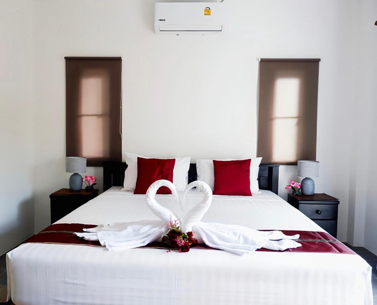 Kingsacre Hotel Nai Yang Luaran gambar